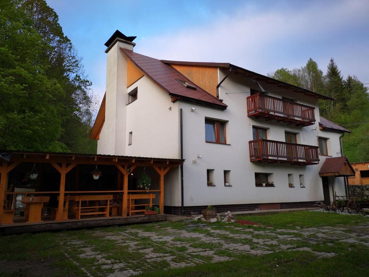 Penzion Zazrifka Zázrivá Extérieur photo