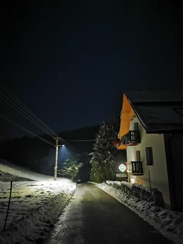 Penzion Zazrifka Zázrivá Extérieur photo