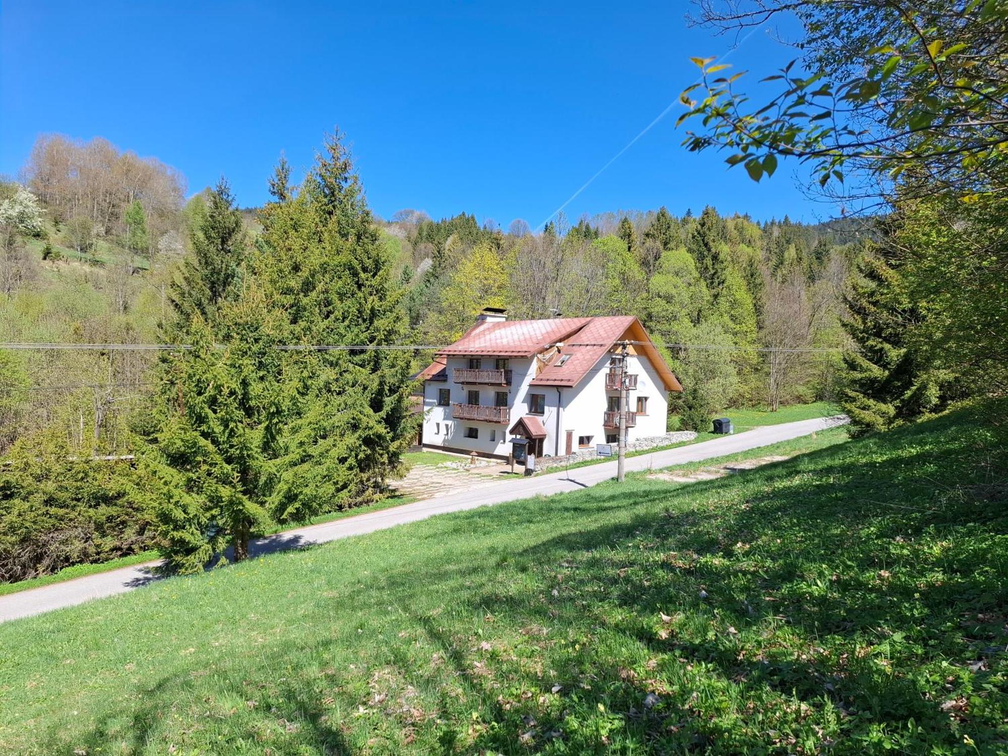 Penzion Zazrifka Zázrivá Extérieur photo
